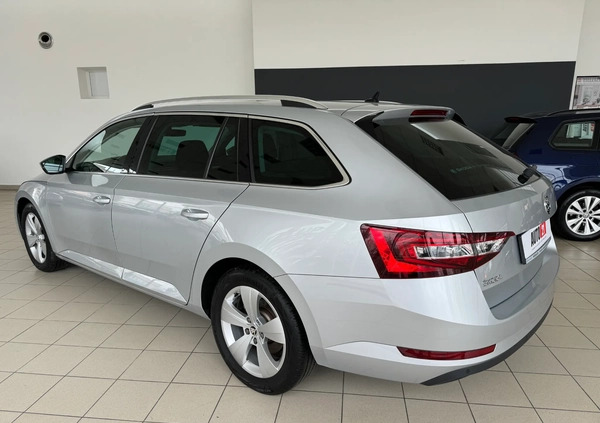 Skoda Superb cena 89900 przebieg: 112896, rok produkcji 2019 z Tykocin małe 667